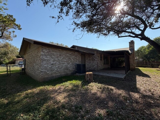 Building Photo - WELCOME HOME TO NORTHERN HILLS GOLF COMMUN...