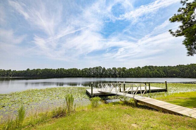 Building Photo - 315 Dogwood Cir