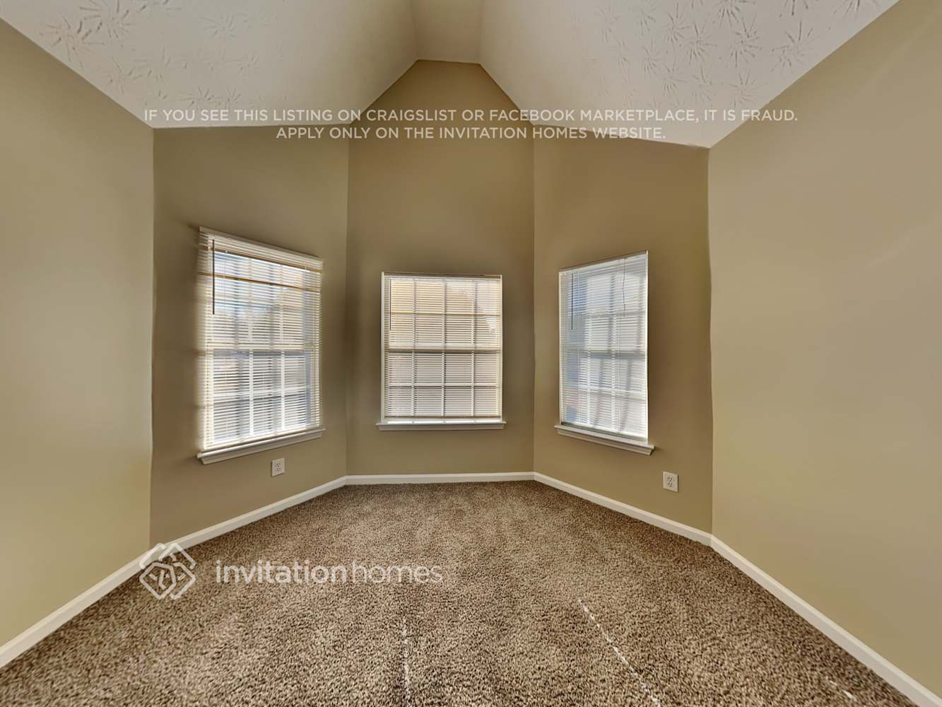 Building Photo - 20 Rock View Ln