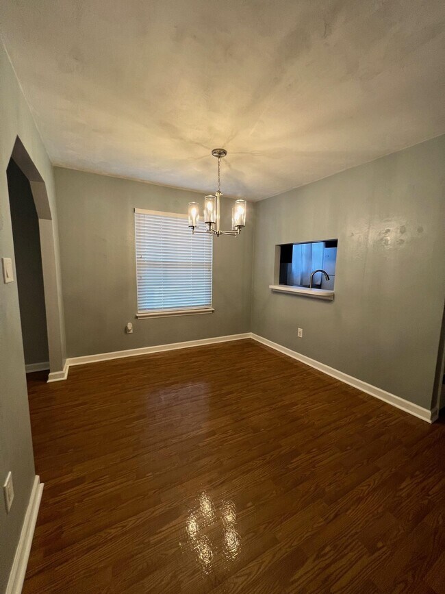 Building Photo - 3007 Richview Park Cir W
