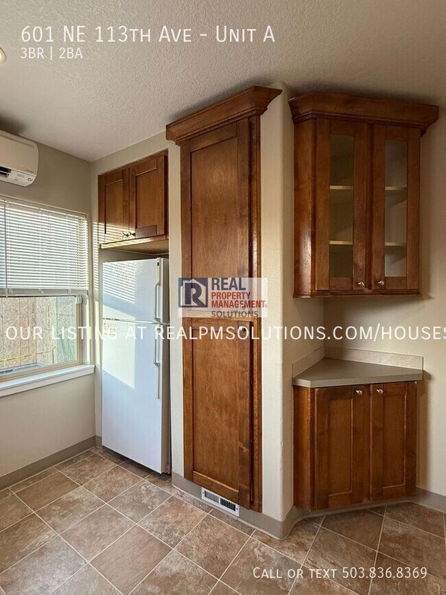 Building Photo - 601 NE 113th Ave