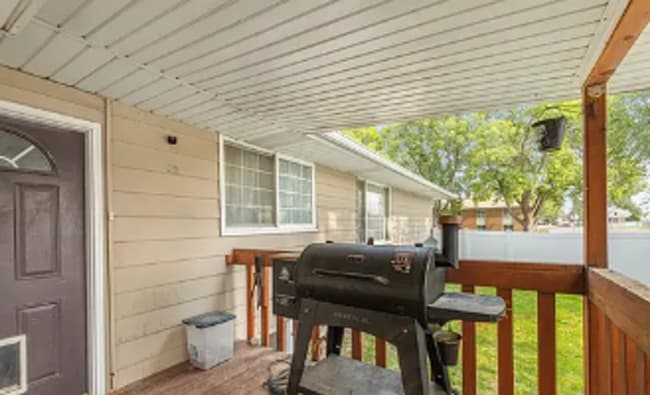 Building Photo - Beautiful 4-bed 2-bath home in Blackfoot