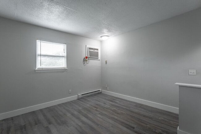 Building Photo - 4409 Delashmitt Rd