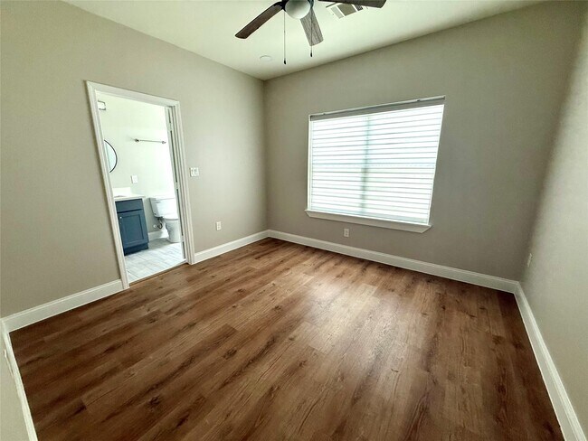 Building Photo - 3526 Luca St