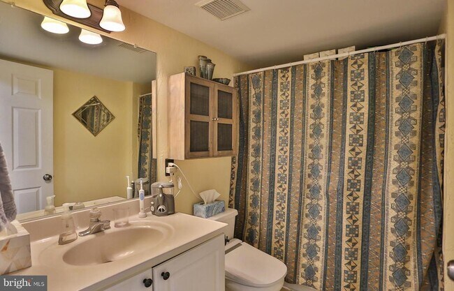 Building Photo - 5111 Lands End Ct