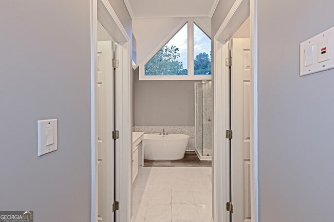 Building Photo - 100 Woodcrest Overlook