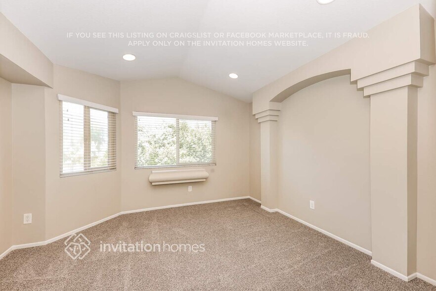 Building Photo - 1285 Northwestern Cir