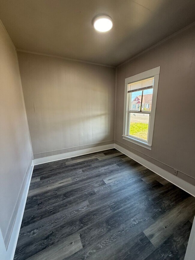 Building Photo - 3ba 1ba in Hoquiam