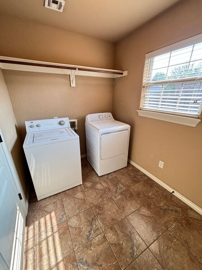 Building Photo - READY NOW! Your Future Home in Clabber Creek! Lawn Maintenance Included!