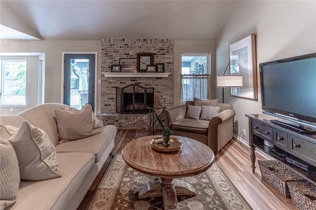 Building Photo - 911 Meadowlark Ln