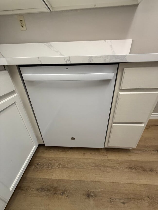 Building Photo - Jess Ranch- Brookhollow Condo, 55+ Communi...