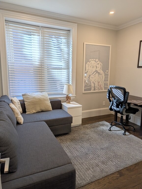 Building Photo - 2A Wellington St