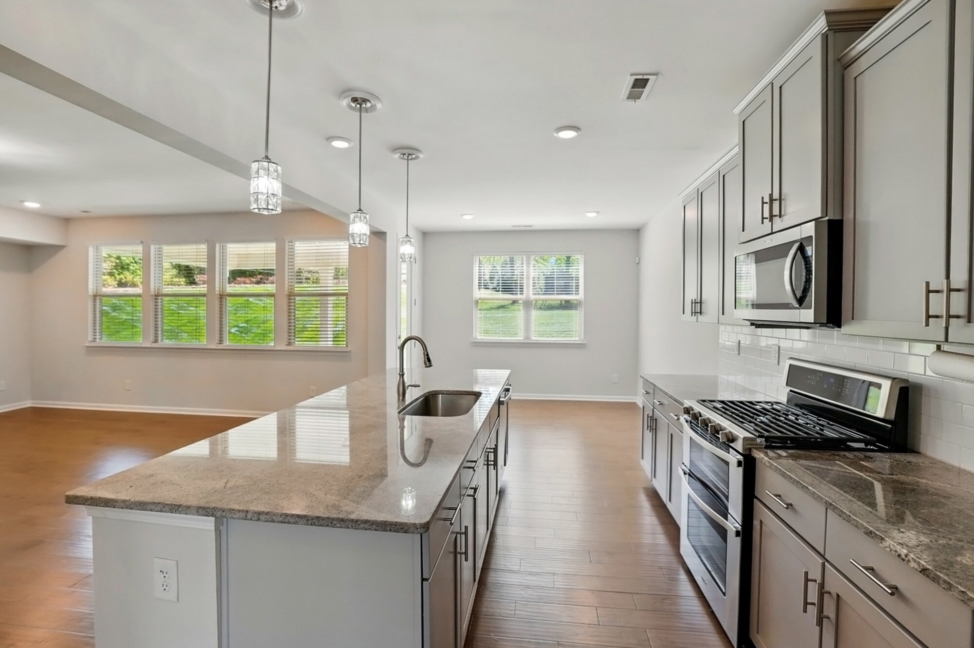 Building Photo - Room in House on Creek Bend Edge Ct