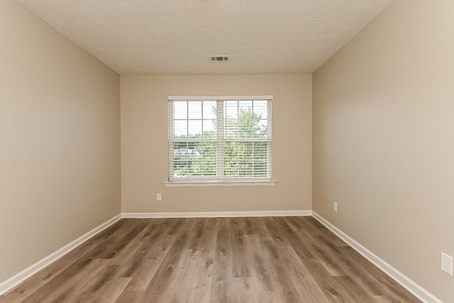 Building Photo - 308 Sunderland Way
