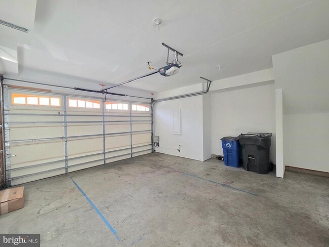Building Photo - 5415 Stream Bank Ln
