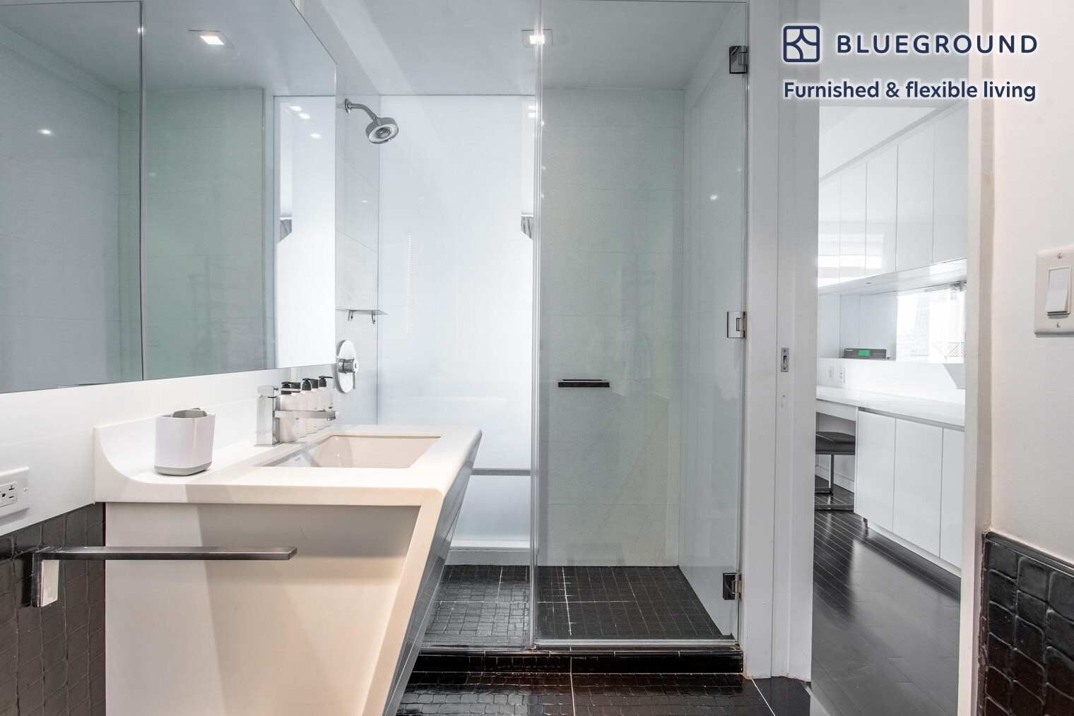 Building Photo - 123 Washington St