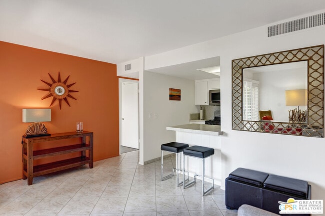 Building Photo - 1552 S Camino Real