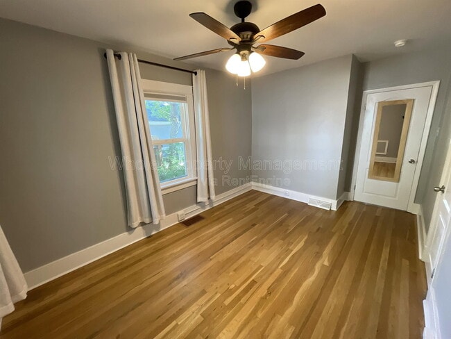 Building Photo - 4909 Beach Ct