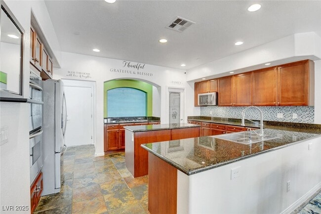 Building Photo - 4125 W Erinbird Ave