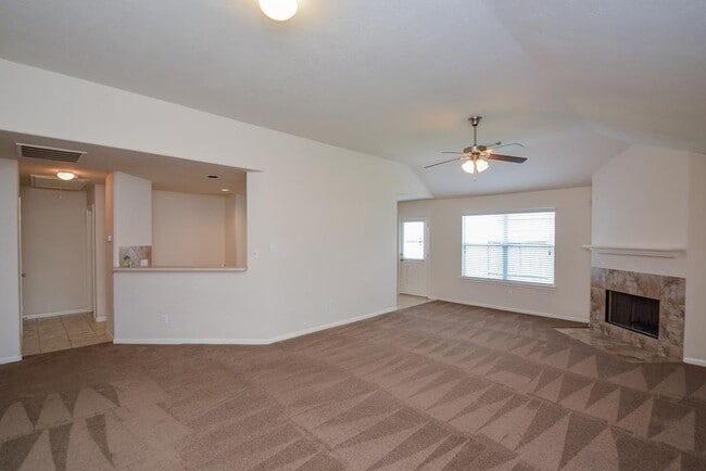 Building Photo - 8334 Loetsch Ridge Way