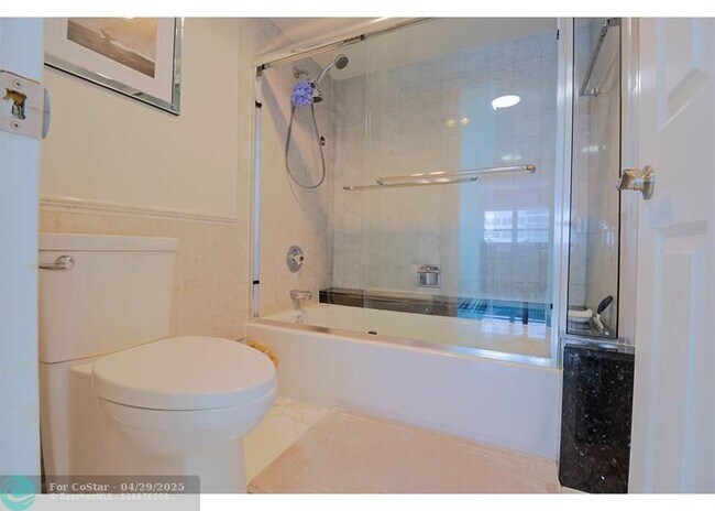Building Photo - 3500 Galt Ocean Dr