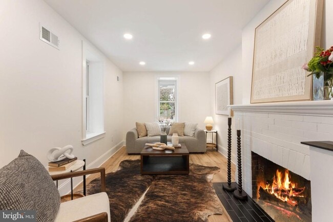 Building Photo - 209 Merion Ave