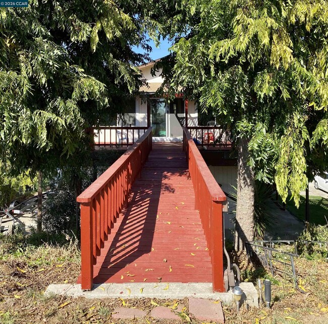 Building Photo - 4694 N Stone Road