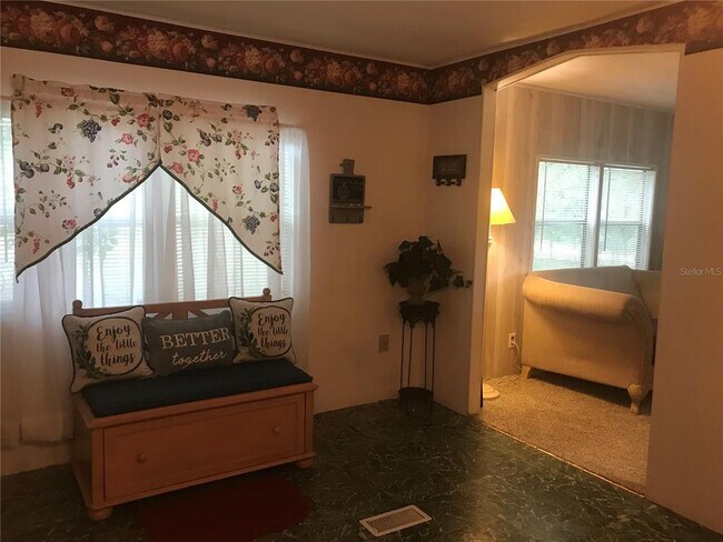 Building Photo - 118 Mill Creek Dr