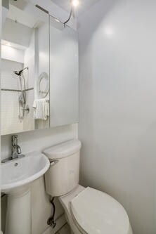 Interior Photo 3 - 1017 Duke