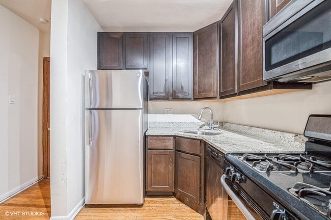 Building Photo - 1504 N Dearborn Pkwy