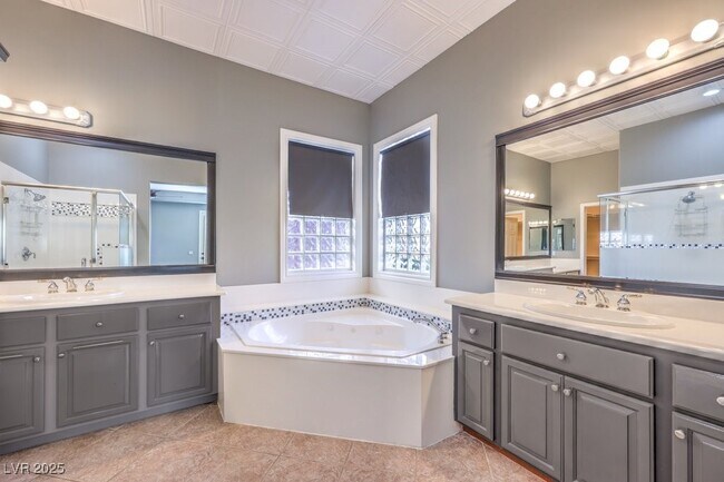 Building Photo - 3212 Wisteria Tree St