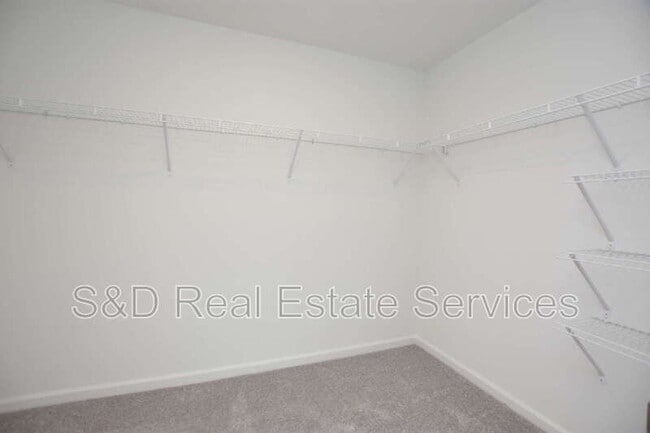 Building Photo - 2216 Rock Dr