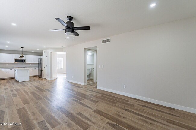 Building Photo - 15885 W Apache St