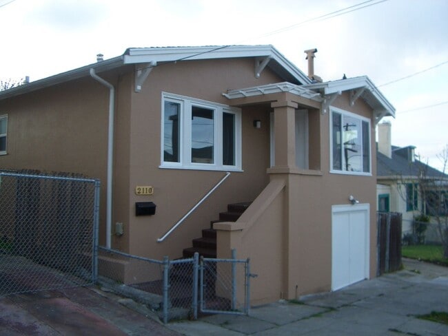 Building Photo - Coming Soon! 2 Bedroom House