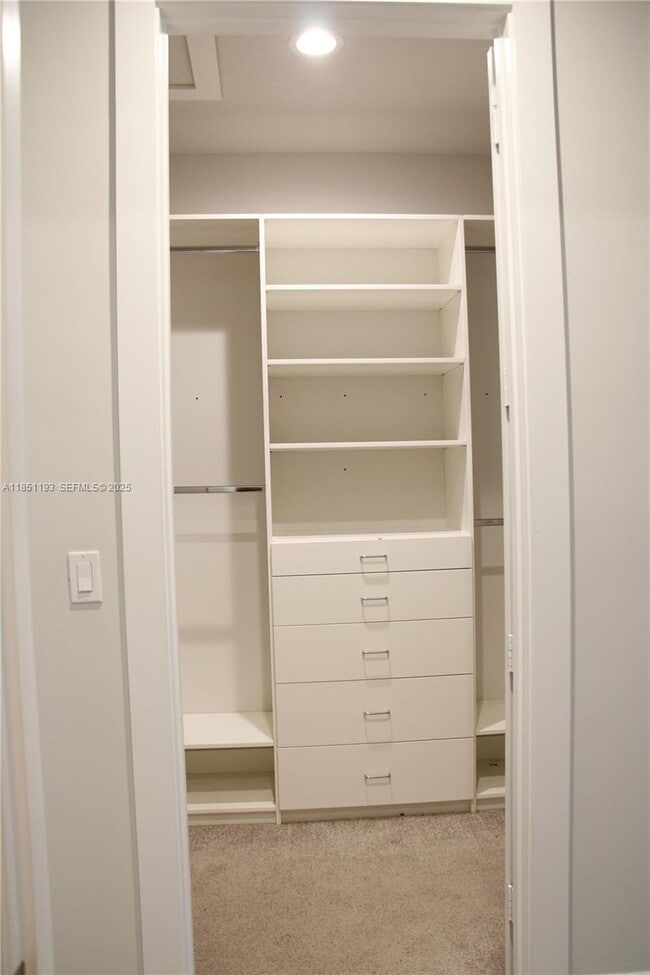 Building Photo - 5231 NW Iredell St