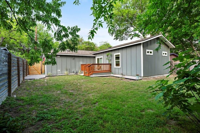 Building Photo - 4709 Bandera Rd