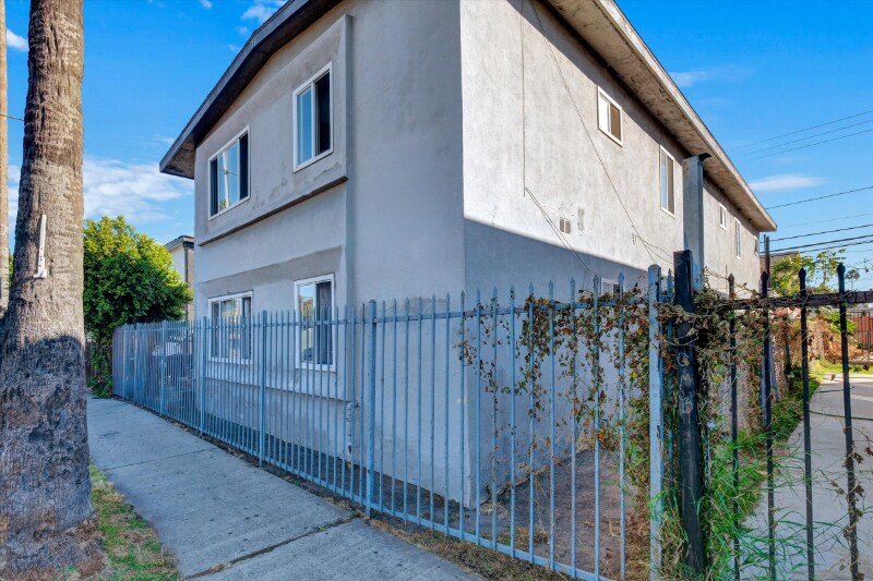 Building Photo - 8508 Avalon Blvd