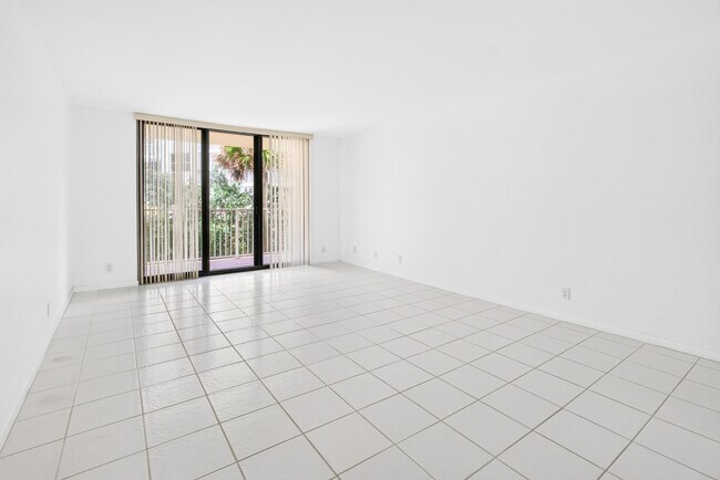 Building Photo - 3540 S Ocean Blvd