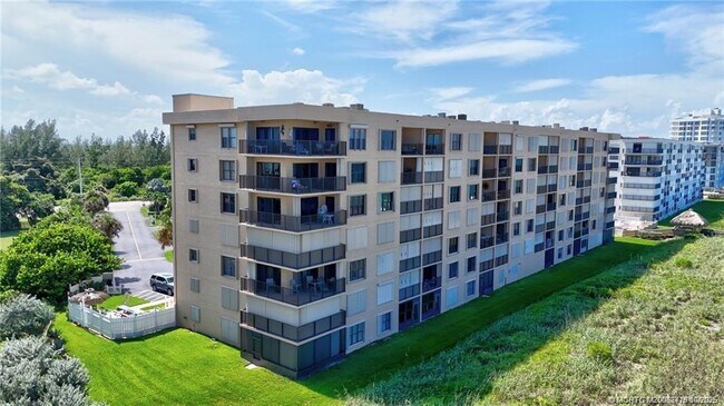 Building Photo - 10200 S Ocean Dr