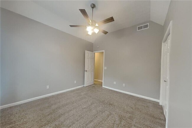 Building Photo - 2455 Compton Pl