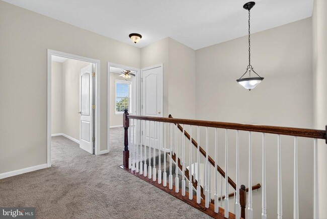 Building Photo - 42563 Highgate Terrace