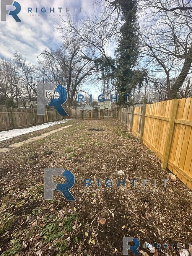 Building Photo - Newly Renovated Home in Louisville