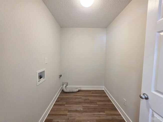 Building Photo - 5008 Orlando Ct