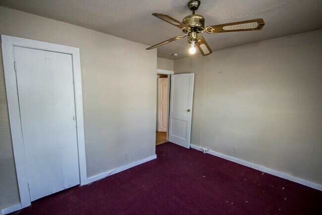 Building Photo - 414 Rotary