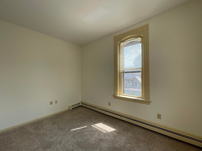 Building Photo - 124 Orange St