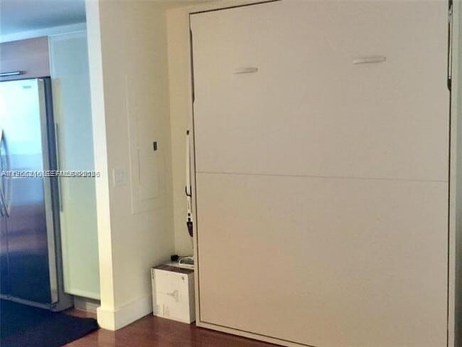 Building Photo - 2950 NE 188th St