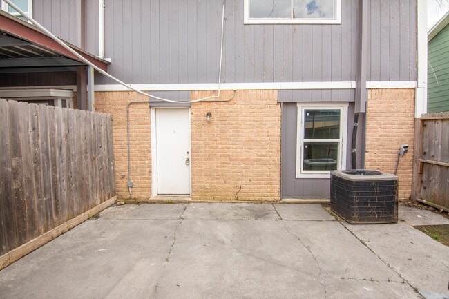Building Photo - 171 Casa Grande Dr