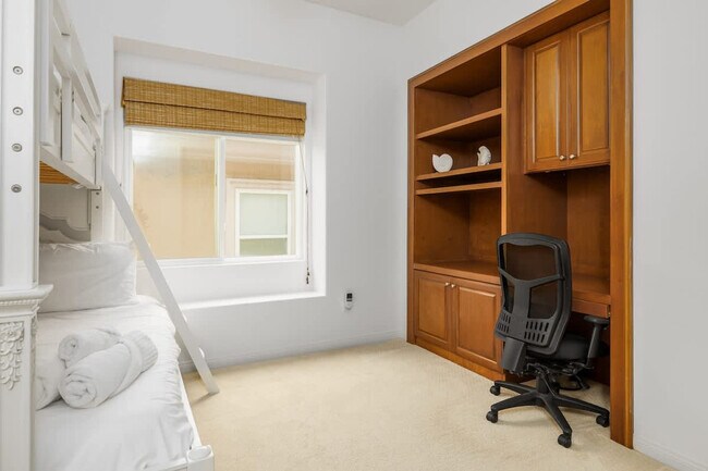 Building Photo - 125 Chinquapin Ave