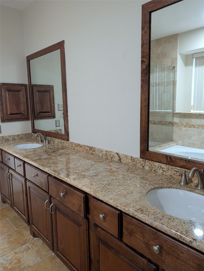 Building Photo - 15222 Holland Fields Cir