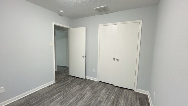 Building Photo - 12211 Windsor Bay Ct